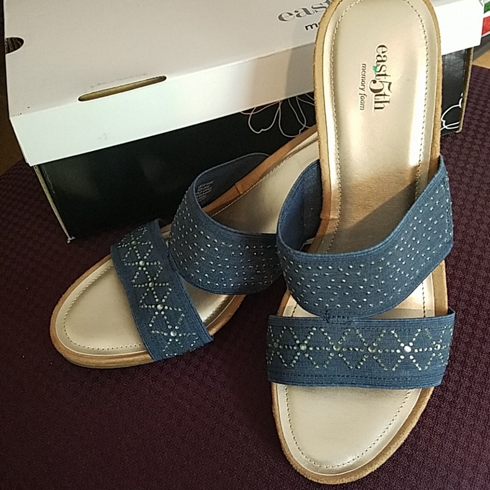 NWT East 5th shoes